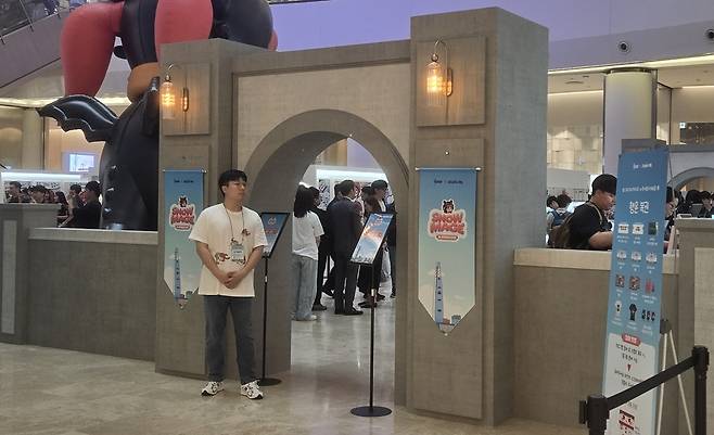 - 다 즐겼으니 나가야지?