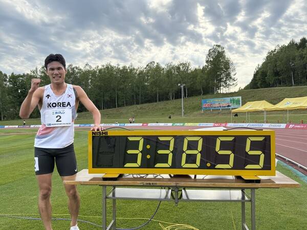 14일 일본 사베츠시 육상경기장에서 열린 2025 호크렌디스턴스챌린지 2차 대회 남자 1500m에 출전해 3분38초55로 한국 신기록을 작성한 이재웅. 사진┃대한육상연맹