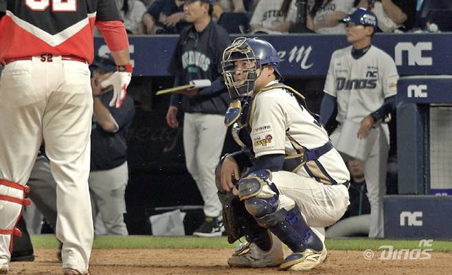 포수 마스크를 쓴 권희동. 사진=NC 다이노스