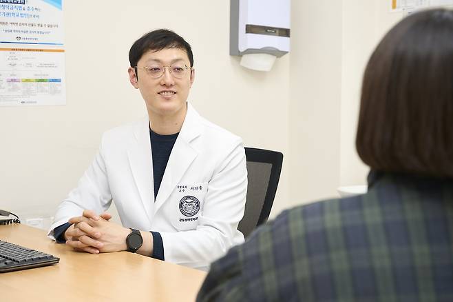 강동경희대학교병원 감염내과 서진웅 교수