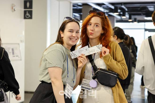 지난 4월 국내거주 외국인 대상으로 진행한 서울 예술관광 팸투어에서 국립현대미술관 서울관 전시 관람을 위해 입장을 기다리고 있다. (사진=서울관광재단)