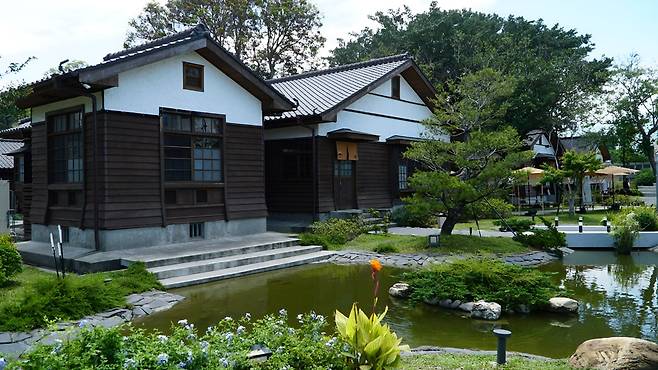 장군부 1936. 8채의 일본식 목조 가옥으로 이루어져 있다.