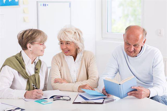 세계보건기구(WHO) 고령친화도시 국제 네트워크 인증을 받은 강원도는 16일 고령자 친화정책을 중점 추진하겠다고 밝혔다. 게티이미지뱅크