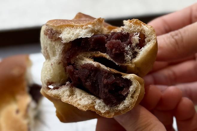 시민제과의 대표 메뉴 단팥빵. 사진=박소윤