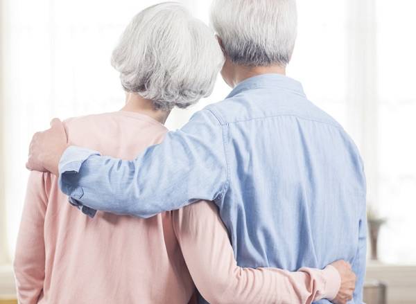 70세 아빠의 불륜 사실을 알게 된 딸이 고민을 전했다. 사진은 기사의 이해를 돕기 위한 자료 사진. /사진=클립아트코리아