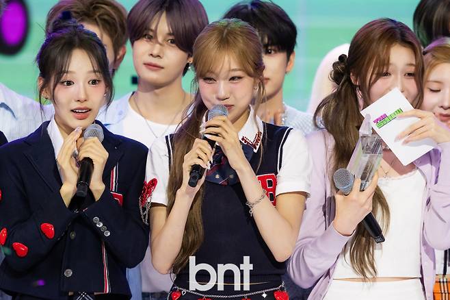 이즈나 유사랑, 최정은, 정세비