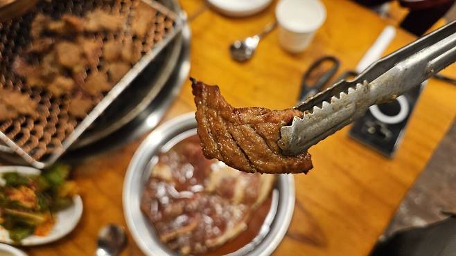 20250616_193940.jpg 저녁 아들 야구팀원들 회식 돼지갈비