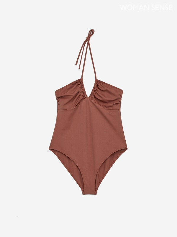 홀터넥 스타일의 수영복 11만9천원 아르켓