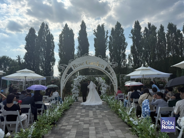 드림스타트_한강 야외결혼식. ⓒ성북구