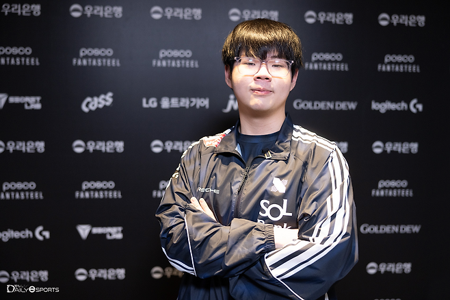 베트남 출신의 LCK 선수 DRX '레이지필' 쩐바오민.