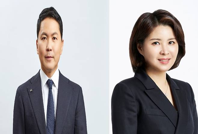 윤상현 콜마 부회장(좌) 윤여원 콜마BNH 사장 사진= 한경DB