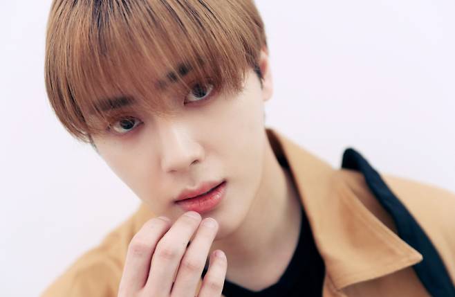 사진은 그룹 더보이즈(THE BOYZ) 주학년이 서울 강남구 IST엔터테인먼트 사옥에서 진행된 '2023 아시아 아티스트 어워즈 인 필리핀'(2023 Asia Artist Awards IN THE PHILIPPINES) 수상 인터뷰에 앞서 포즈를 취하고 있는 모습. /사진=스타뉴스 /사진=김창현