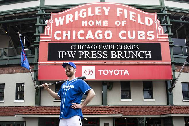 미국에서 2번째로 오래된 야구장인 링글리 필드에서 미디어 이벤트가 열렸다