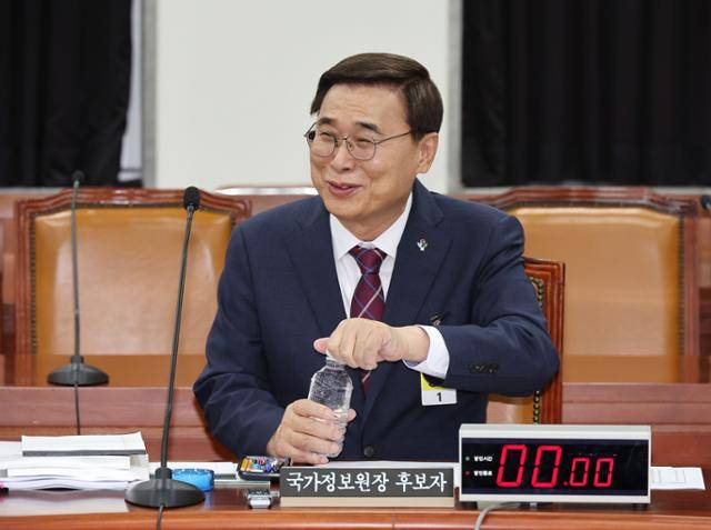 이종석 국가정보원장 후보자가 19일 국회 정보위원회에서 대북·안보 관련 질의를 위해 비공개로 진행되는 인사청문회에 참석해 자리하고 있다. 연합뉴스