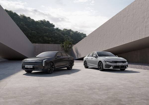 더 기아 2026 K5 & K8 사진 기아