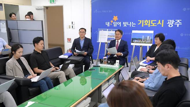 18일 오후 2시 광주광역시청 기자실에서 차담회가 열렸다. 광주광역시청 제공