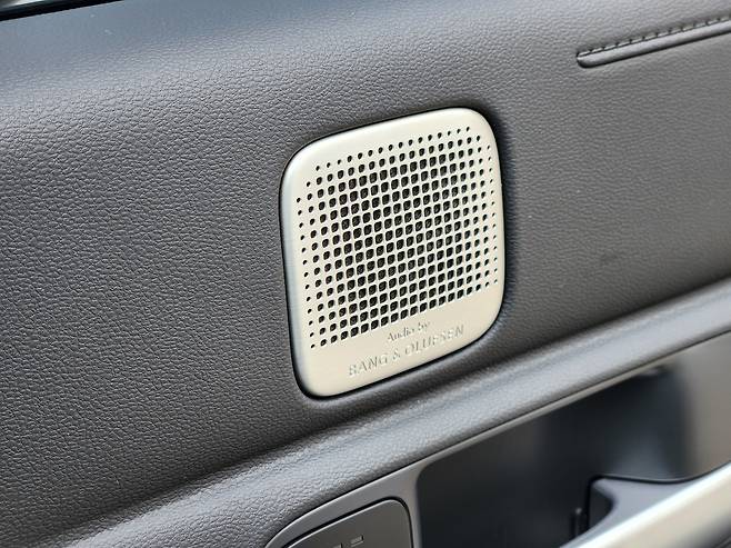 디올뉴넥쏘에 적용된 '오디오 바이 뱅앤올룹슨(Audio by Bang & Olufsen)' 스피커./사진=도다솔 기자