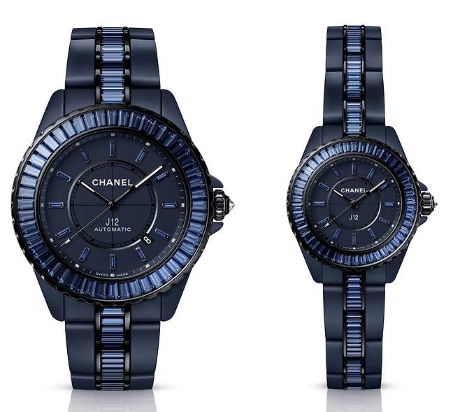 베젤과 인덱스에 이어 브레이슬릿 가운데에도 바게트 컷 블루 사파이어를 세팅한 J12 블루 사파이어 워치. 왼쪽 모델의 크기는 지름 42mm, 오른쪽 시계는 28mm이다. 사진 샤넬 워치
