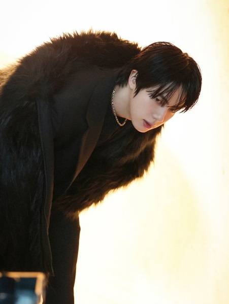 방탄소년단 진 'Don't Say You Love Me', 美 Channel R Radio 4주 연속 1위·멕시코 라디오 랭킹 하우스 3주 연속 1위