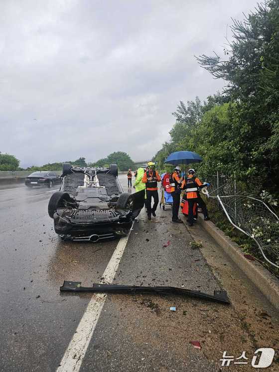 20일 발생한 강원 춘천시 신북읍 천전리 교통사고 자료 사진.(강원도소방본부 제공. 재판매 및 DB금지) 2025.6.20/뉴스1