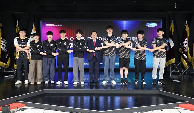 대전시는 20일 대전이스포츠경기장에서 지역 연고 이스포츠 구단 3개 팀의 공식 창단식을 개최했다.사진제공은 대전시