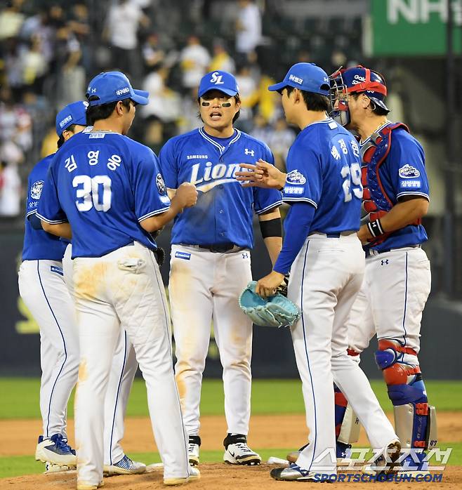 31일 잠실구장에서 열린 LG 트윈스와 삼성 라이온즈의 경기. 승리한 삼성 선수들이 기뻐하고 있다. 잠실=박재만 기자 pjm@sportschosun.com/2025.05.31/
