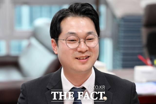 대장동 사건은 김 의원이 처음 경험한 정치 특수 사건이었다. 형사·민사 사건과는 전혀 다른 분위기였다. 그 사건의 조사실 그리고 법정에서 김 의원은 전혀 다른 얼굴의 검사를 처음으로 마주했다고 전했다. /남용희 기자