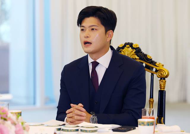 김용태 국민의힘 비상대책위원장이 22일 한남동 관저에서 열린 이재명 대통령의 여야 지도부와 오찬에서 발언하고 있다. 대통령실통신사진기자단. 뉴시스