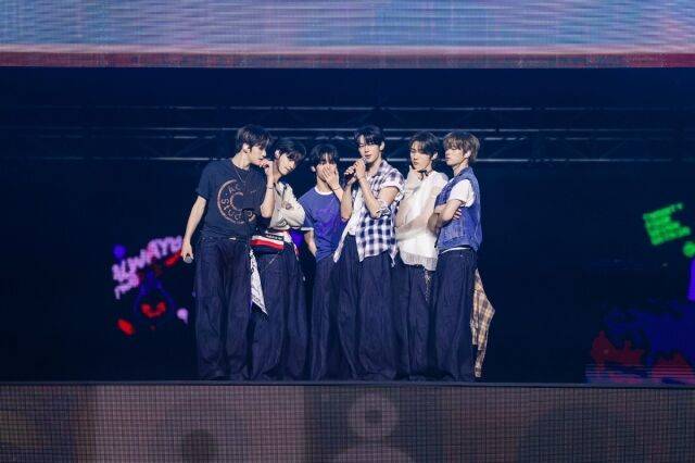 그룹 투어스 첫 번째 단독콘서트/플레디스 엔터테인먼트