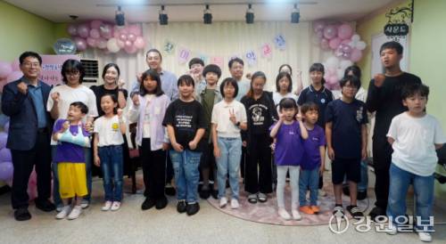 ◇‘찾아가는 음악교육 작은 음악회’가 지난 20일 간동어울터에서 열렸다.