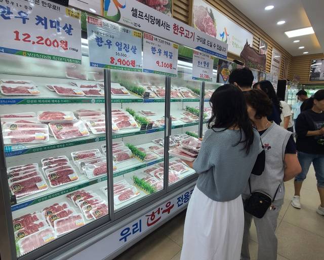 부산축산농협이 운영하는 부산 강서구 한우프라자 녹산점. 부산축산농협 제공