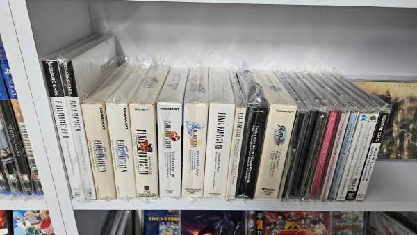 게임 음반 코너. 파이널 판타지 시리즈가 모여 있다