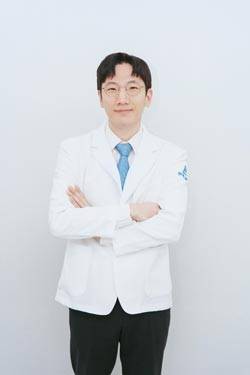 신세계서울병원 어깨관절센터 왕배위 원장