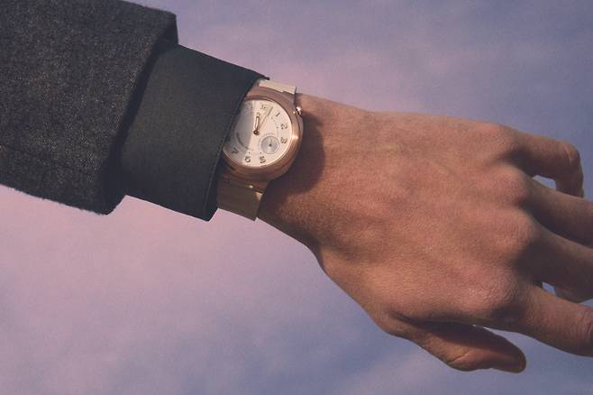 에르메스 컷 르 땅 서스팡뒤 워치. 사진 에르메스