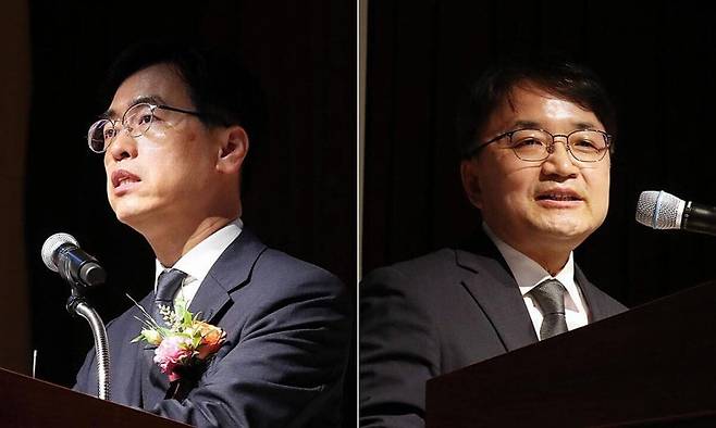 행정안전부 김민재 장관 직무대행(왼쪽)과 김광용 재난안전관리본부장이 23일 정부세종청사 중앙동 대강당에서 열린 취임식에서 각각 취임사를 하고 있다. 행안부 제공