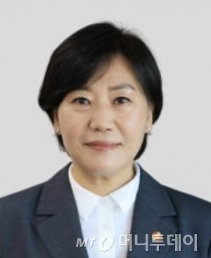 대통령이 23일 농림축산식품부 장관 후보자에 송미령 장관을 유임했다. /사진=뉴스1(대통령실 제공) Copyright (C) 뉴스1. All rights reserved. 무단 전재 및 재배포, AI학습 이용 금지. /사진=(서울=뉴스1) 이재명 기자