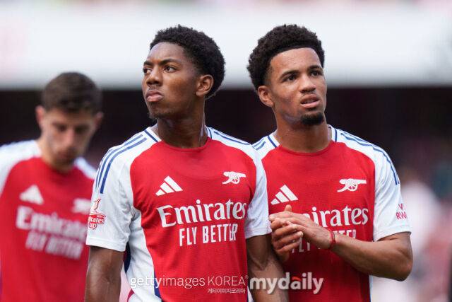 PFA 올해의 영플레이어 후보에 포함된 루이스스켈리(왼쪽)와 은와네리. /게티이미지코리아