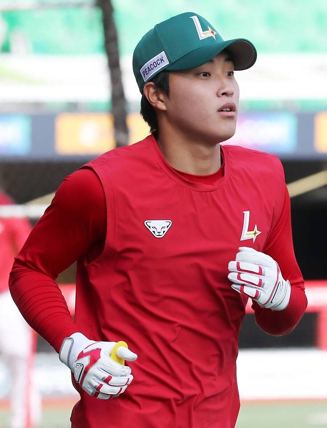 ▲ SSG는 여전히 박지환에 대한 큰 기대를 걸고 있고, 지금의 시간이 향후 10년의 밑천이 되길 기대하며 인내하고 있다 ⓒSSG랜더스