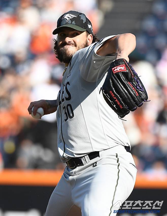 22일 대전 한화생명볼파크에서 열린 키움-한화전. 선발투수 폰세가 투구하고 있다. 대전=정재근 기자 cjg@sportschosun.com/2025.6.22/