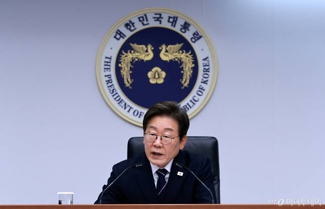 이재명 대통령이 23일 서울 용산구 대통령실 청사에서 열린 제1차 수석보좌관회의에서 발언하고 있다. 2025.06.23. /사진=뉴시스 /사진=고범준