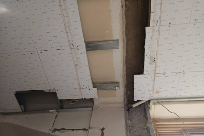 석면 천장. 부산환경운동연합 제공