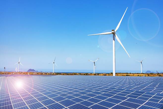 태양광발전과 풍력발전. 게티이미지뱅크