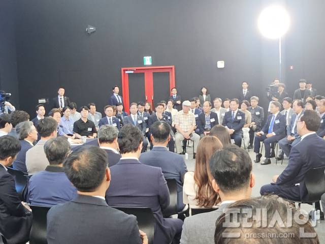 ▲25일 광주 동구 아시아문화전당(ACC) 회의실에서 열린 광주·전남 타운홀 미팅.2025.06.25ⓒ프레시안(김보현)