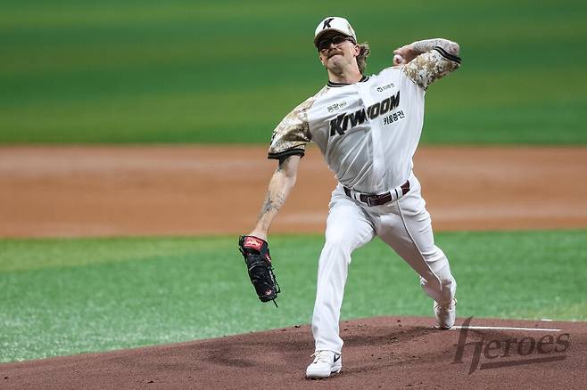 ▲ 컨디션이 더 완벽해지면 더 좋은 투구를 할 수 있을 것으로 기대를 모으는 라클란 웰스 ⓒ키움히어로즈