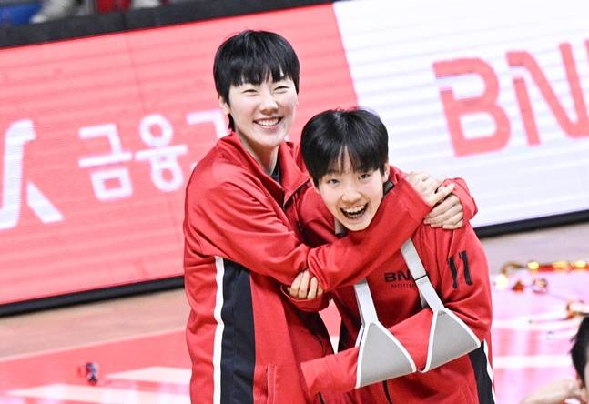 BNK 김정은(오른쪽). /사진=WKBL 제공