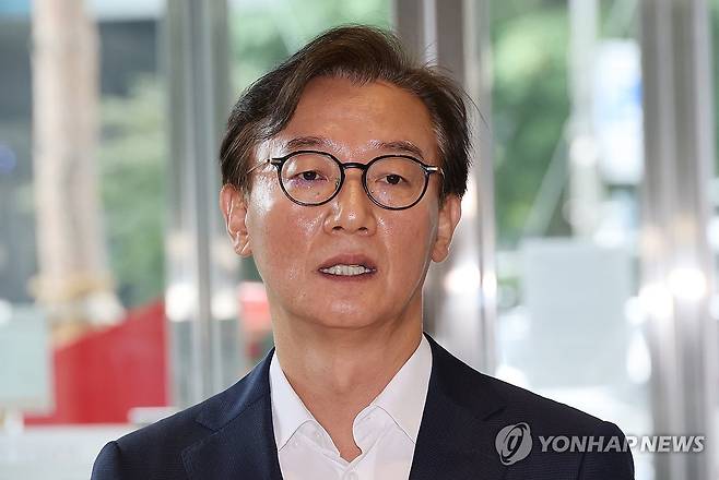 지명 소감 밝히는 전재수 해양수산부 장관 후보자 (서울=연합뉴스) 이진욱 기자 = 전재수 해양수산부 장관 후보자가 25일 인사 청문 준비 사무실이 있는 서울 마포구 포스트타워 마포로 출근하며 지명 소감을 밝히고 있다. 2025.6.25 cityboy@yna.co.kr