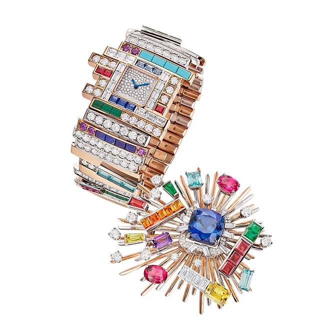 바게트 컷 블루 사파이어 아래에 다이얼이 감춰진 지오코 디 포르메 에 콜로리 하이 주얼리 시크릿 워치.