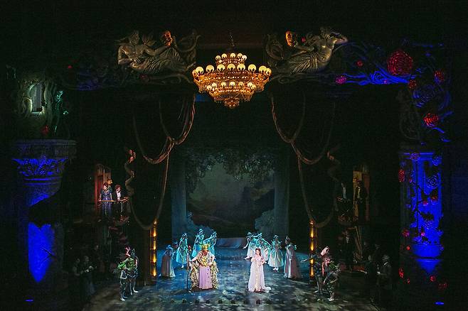 뮤지컬 ‘팬텀’ 공연 장면. 이엠케이(EMK)뮤지컬컴퍼니 제공