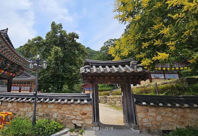 오어사로 들어가는 쪽문