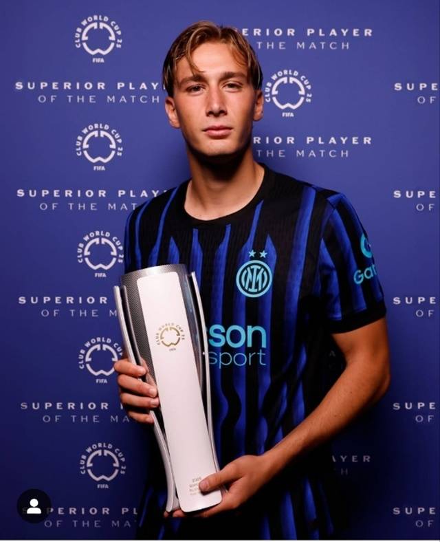 MVP를 수상한 프란체스코 비오 에스포지토. /사진=인터밀란 SNS